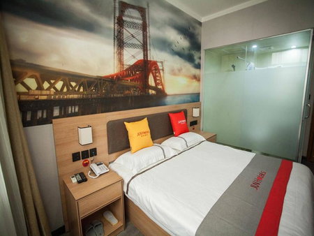 JUN Hotels Hebei Xingtai Qiaodong District South Xinhua Road, Xingtai, China