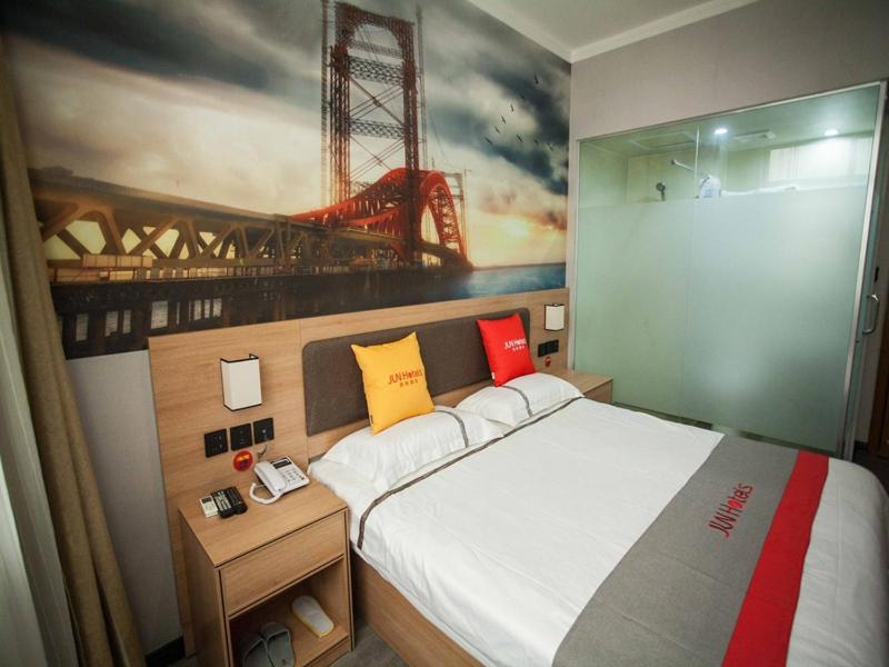 JUN Hotels Hebei Xingtai Qiaodong District South Xinhua Road, Xingtai, China