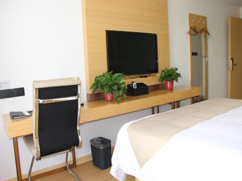 GreenTree Inn Langfang Dachang Movie City Select Hotel, Dachang, China