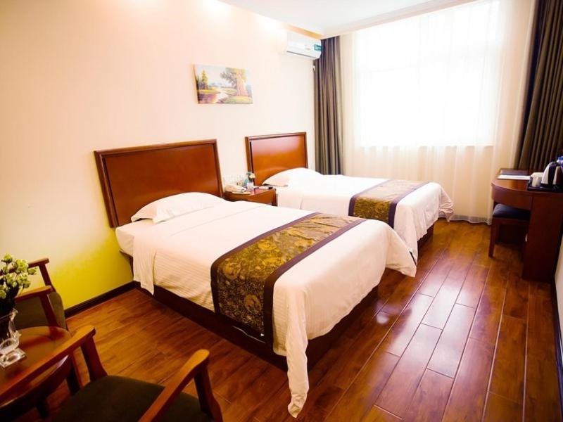 GreenTree Inn HeNan XinXiang LaoDong S) Street ZangYing Bridge Business Hotel, Xinxiang, China