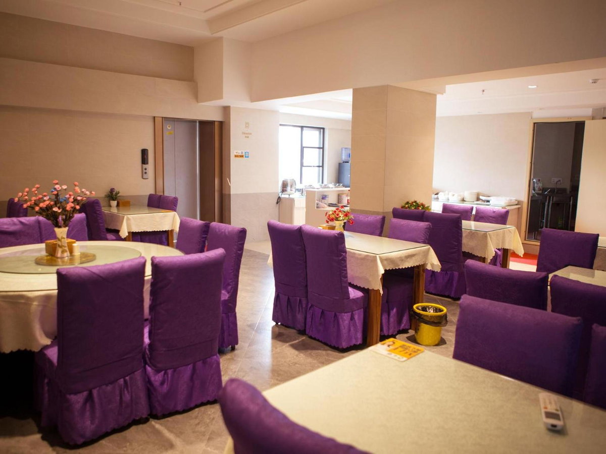Lavande Hotel Shiyan Sanyan Branch, China