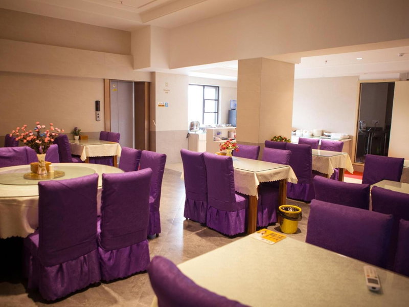 Lavande Hotel Shiyan Sanyan Branch, Shiyan, China