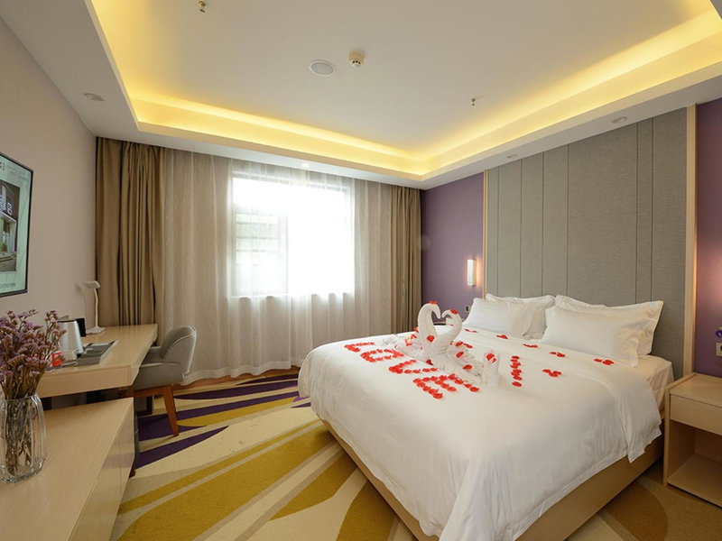 Lavande Hotel Shiyan Sanyan Branch, Shiyan, China