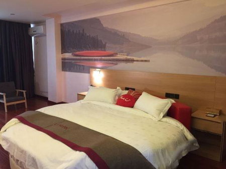 Thank Inn Chain Hotel Guangdong Heyuan Yuancheng District Heyuan Avenue North White Bailingtou Gaotang Store, Heyuan, China