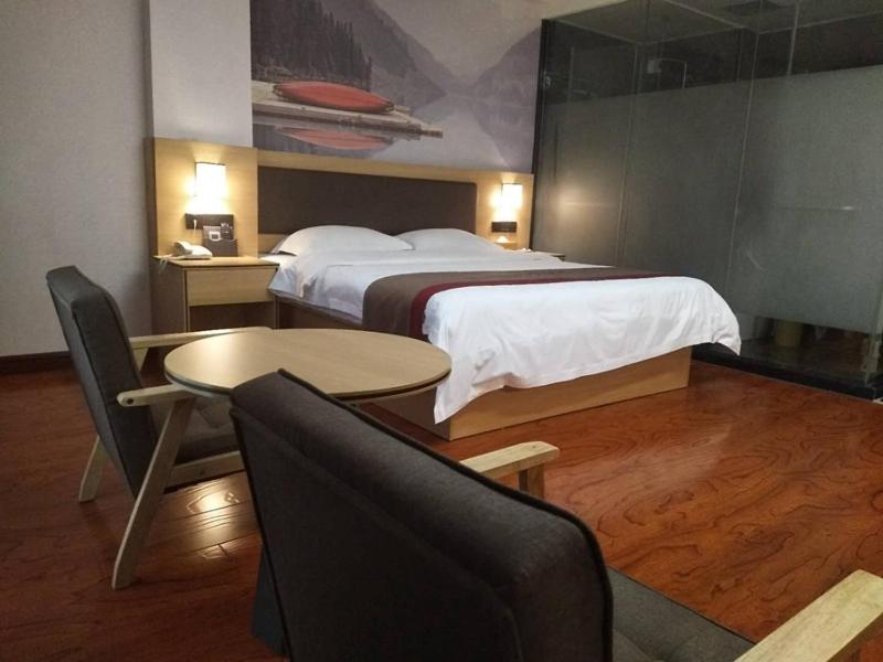 Thank Inn Chain Hotel Guangdong Heyuan Yuancheng District Heyuan Avenue North White Bailingtou Gaotang Store, Heyuan, China