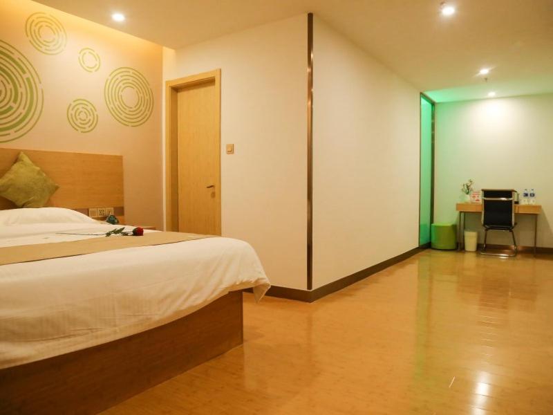 GreenTree Inn Nanjing Pukou District Qiaolin Express Hotel, Jianshe, China