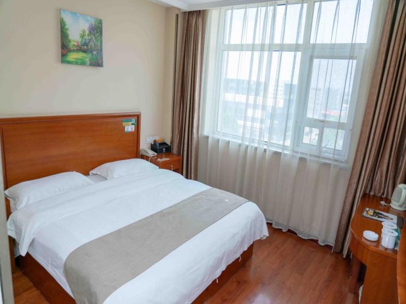 GreenTree Inn Hebei Tangshan Ring Road South Ring and Fuxing Road Express Hotel, Tangshan, China