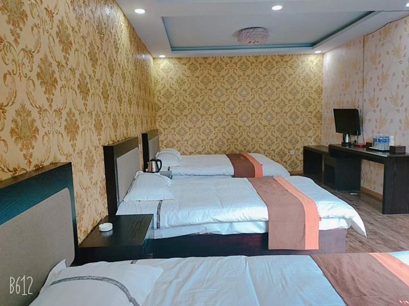 JUN Hotels Hebei Zhangjiakou Xuanhua District Railway Station Store, Zhangjiakou, China