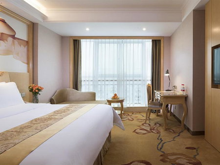 Vienna Hotel Guangxi Nanjing Nanhu Park, Nanning, China