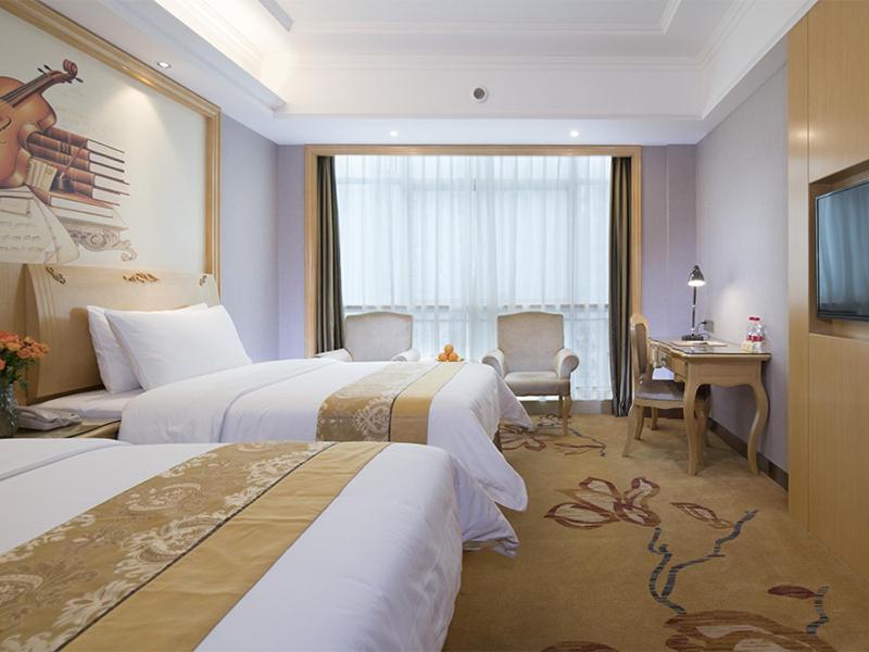 Vienna Hotel Guangxi Nanjing Nanhu Park, Nanning, China