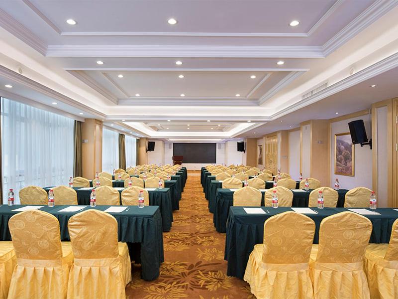 Vienna Hotel Guangxi Nanjing Nanhu Park, Nanning, China