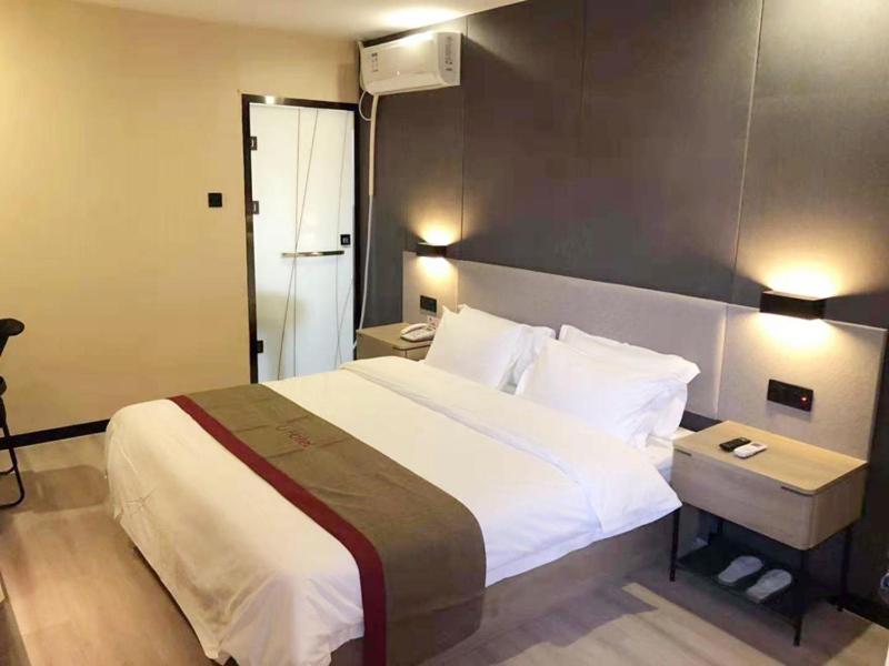 Thank Inn Plus Hotel Hebei Shijiazhuang Zhengding New District International Small Commodity City, Shijiazhuang, China