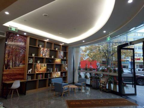 Hotel · JUNYI Hotel Niongbo Xiangshan Bus Station, Xiangshan