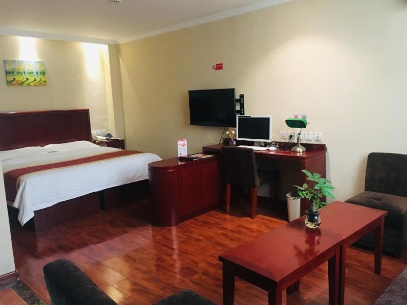 GreenTree Inn High Tech Changzhi Road Subway Station Business Hotel, Taiyuan, China