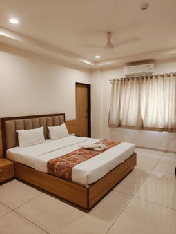 Hotel TrushaDham Near to Mahalaxmi Temple Kolhapur, Kolhapur, India