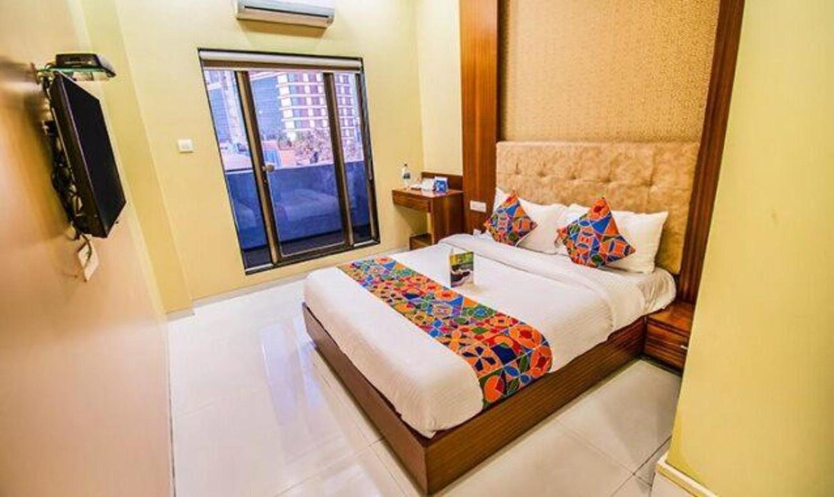 Hotel · FabHotel Seven Hills - Nr Mumbai International Airport, Mumbai