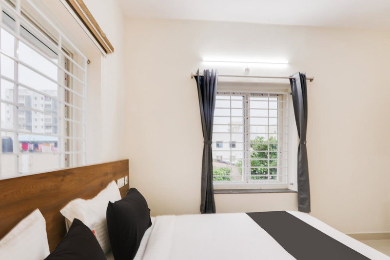 Super Townhouse Sri Nirvana Grand, Hyderabad, India