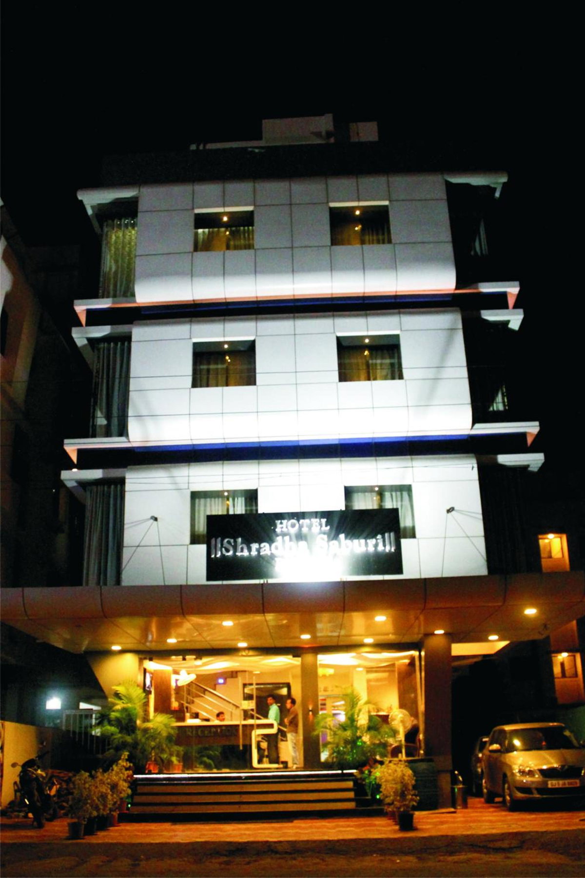 Hotel Shradha Saburi Palace, India