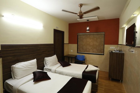 Season 4 Residences - Nungambakkam Near US consulate, Apollo Hospital, Shankar Nethralaya, Chennai, India