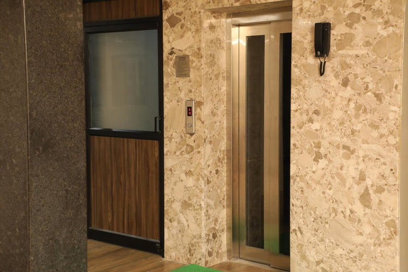 Season 4 Residences - Nungambakkam Near US consulate, Apollo Hospital, Shankar Nethralaya, Chennai, India