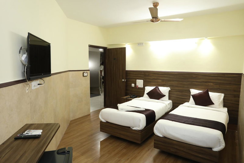 Season 4 Residences - Nungambakkam Near US consulate, Apollo Hospital, Shankar Nethralaya, Chennai, India