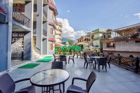 Woodstock Inn Manali 800 Mtrs from Mall Road, Manāli, India