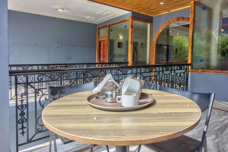 Woodstock Inn Manali 800 Mtrs from Mall Road, Manāli, India