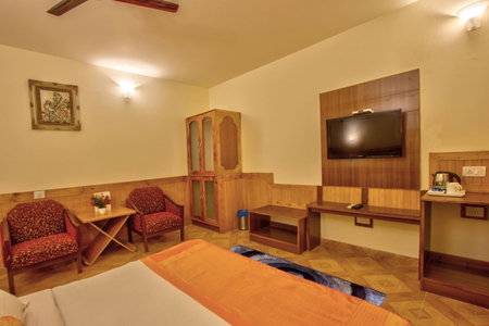 Woodstock Inn Manali 800 Mtrs from Mall Road, Manāli, India