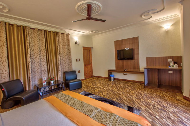 Woodstock Inn Manali 800 Mtrs from Mall Road, Manāli, India