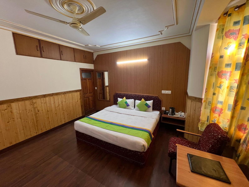 Woodstock Inn Manali 800 Mtrs from Mall Road, Manāli, India