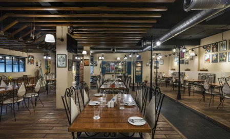 10 Park Street Hotel & Banquets, Gorakhpur, India