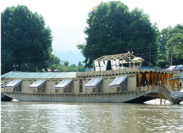 The Shelter Group of Houseboats & Tour organiser city Center Lal Chowk, Srinagar, India