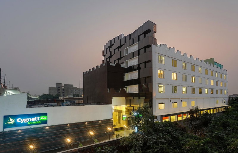 Cygnett Park Di-Arch, Lucknow, India
