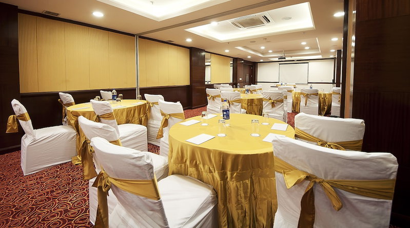 The Golden Plaza Hotel & Spa, Dera Bassi, India