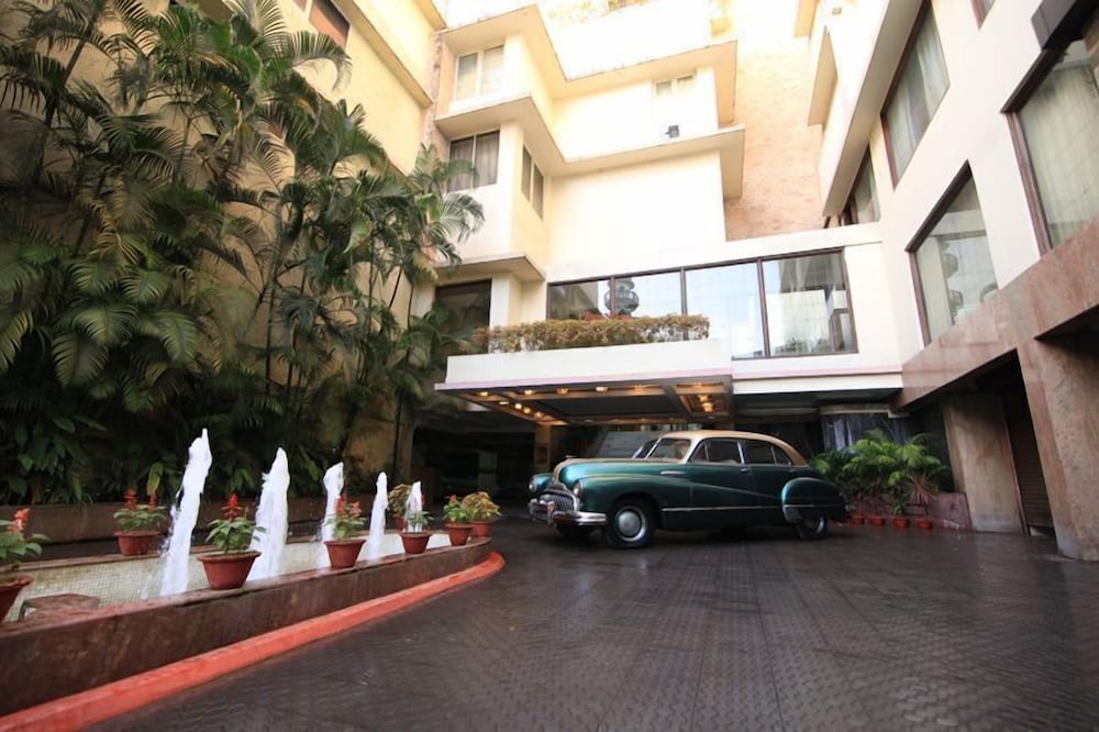 Dynasty Hotel, India