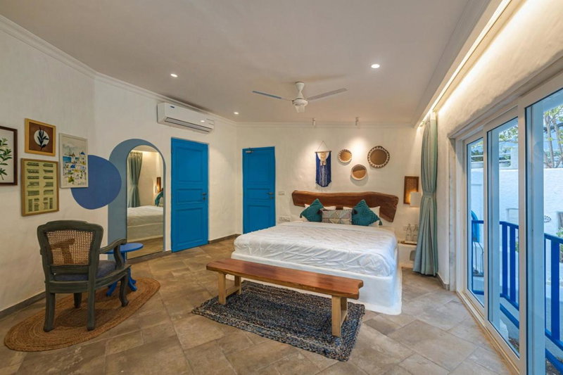 SaffronStays Kairos Zeus, Karjat - Greek style pool villa near Camp Max, Karjat, India