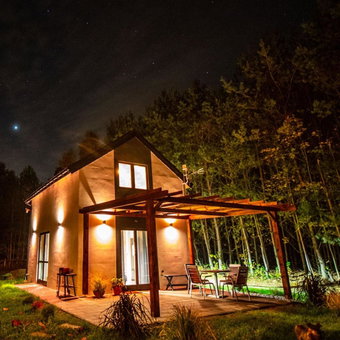 Ranczo w lesie - domki z jacuzzi, Ożarów, Poland
