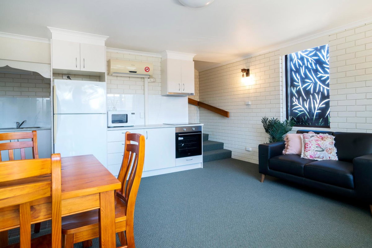 Club Hotel Motel Roma, Australia