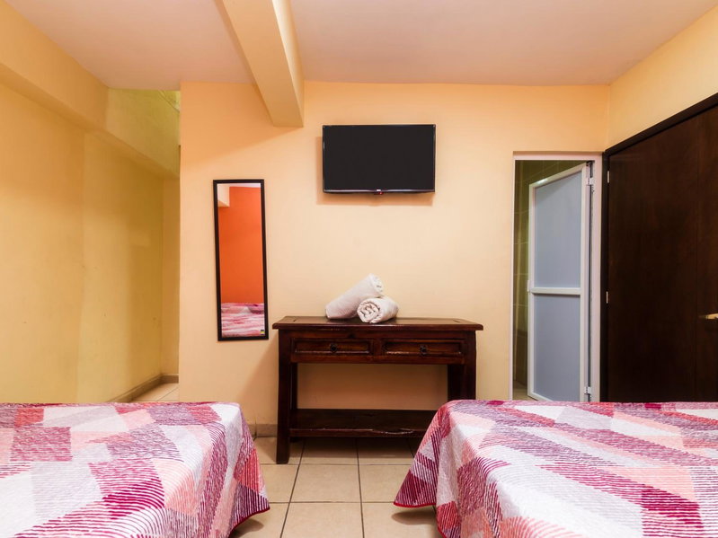 Hotel Zaragoza, San Juan de los Lagos, San Juan de los Lagos, Mexico