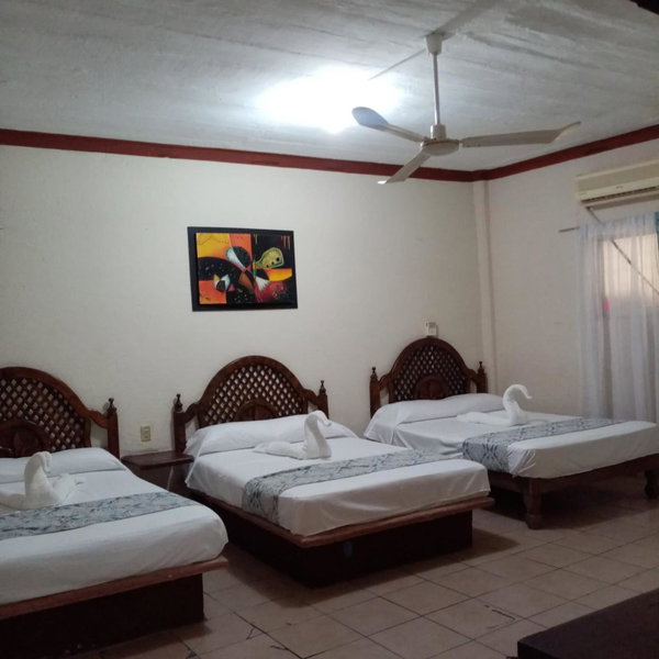 Hotel Familiar El Dorado, Zihuatanejo, Mexico