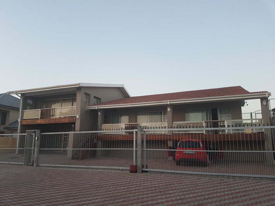 Marine48 Self-catering Port Elizabeth, Port Elizabeth, South Africa