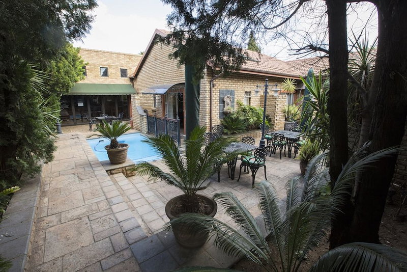 Le Cozmo Guest House, Alberton, South Africa