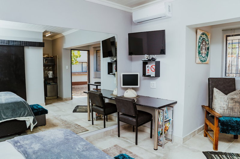 Ons Dorpshuis Guest House, Rustenburg, South Africa