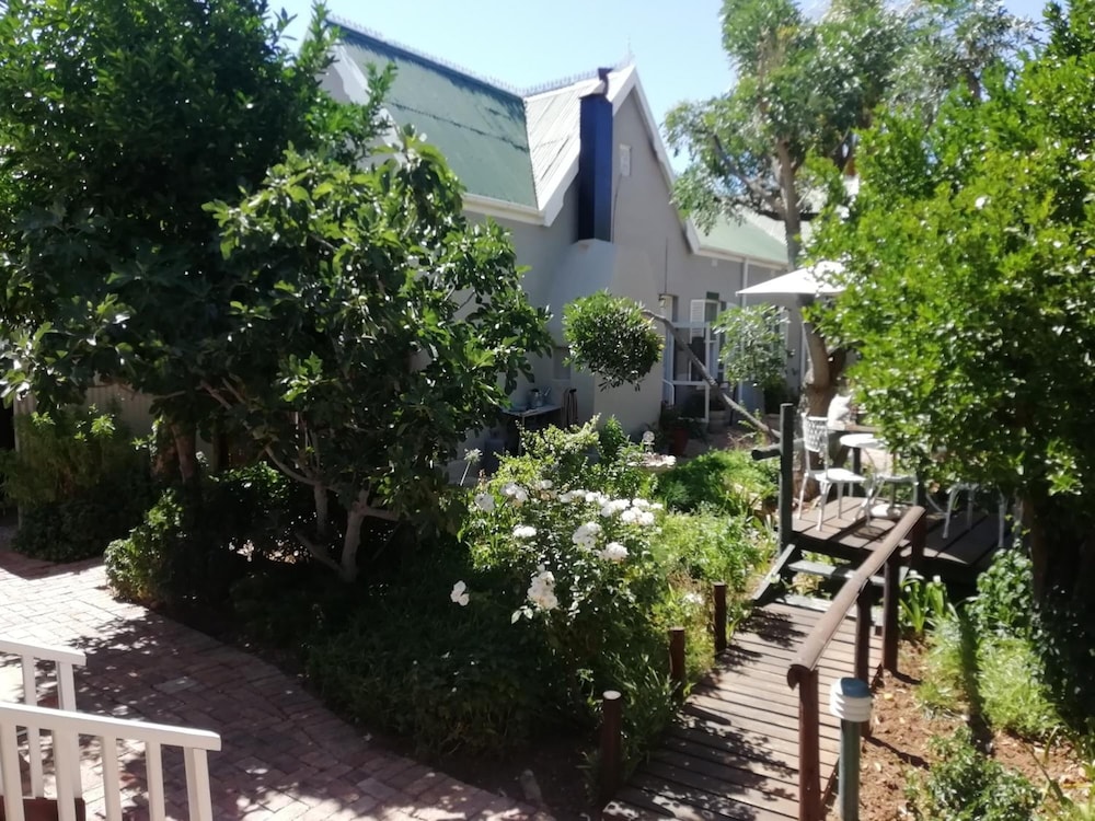 Housemartin Guest Lodge, South Africa