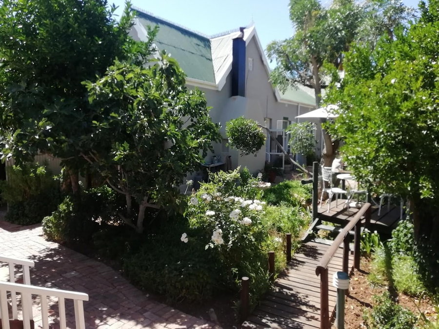 Housemartin Guest Lodge, De Rust, South Africa
