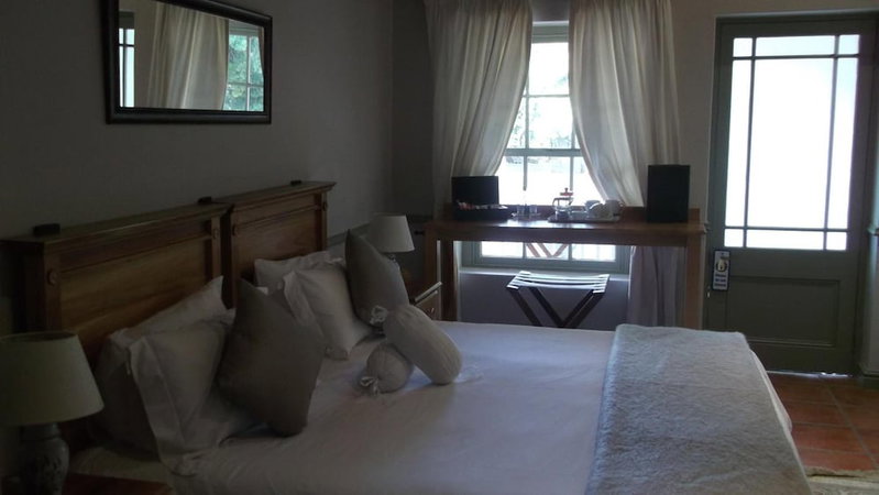 Housemartin Guest Lodge, De Rust, South Africa