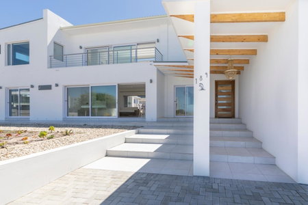 189 Casa Del Playa, Yzerfontein, South Africa