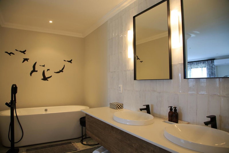 Simbavati Fynbos on Sea Cottage, Sedgefield, South Africa