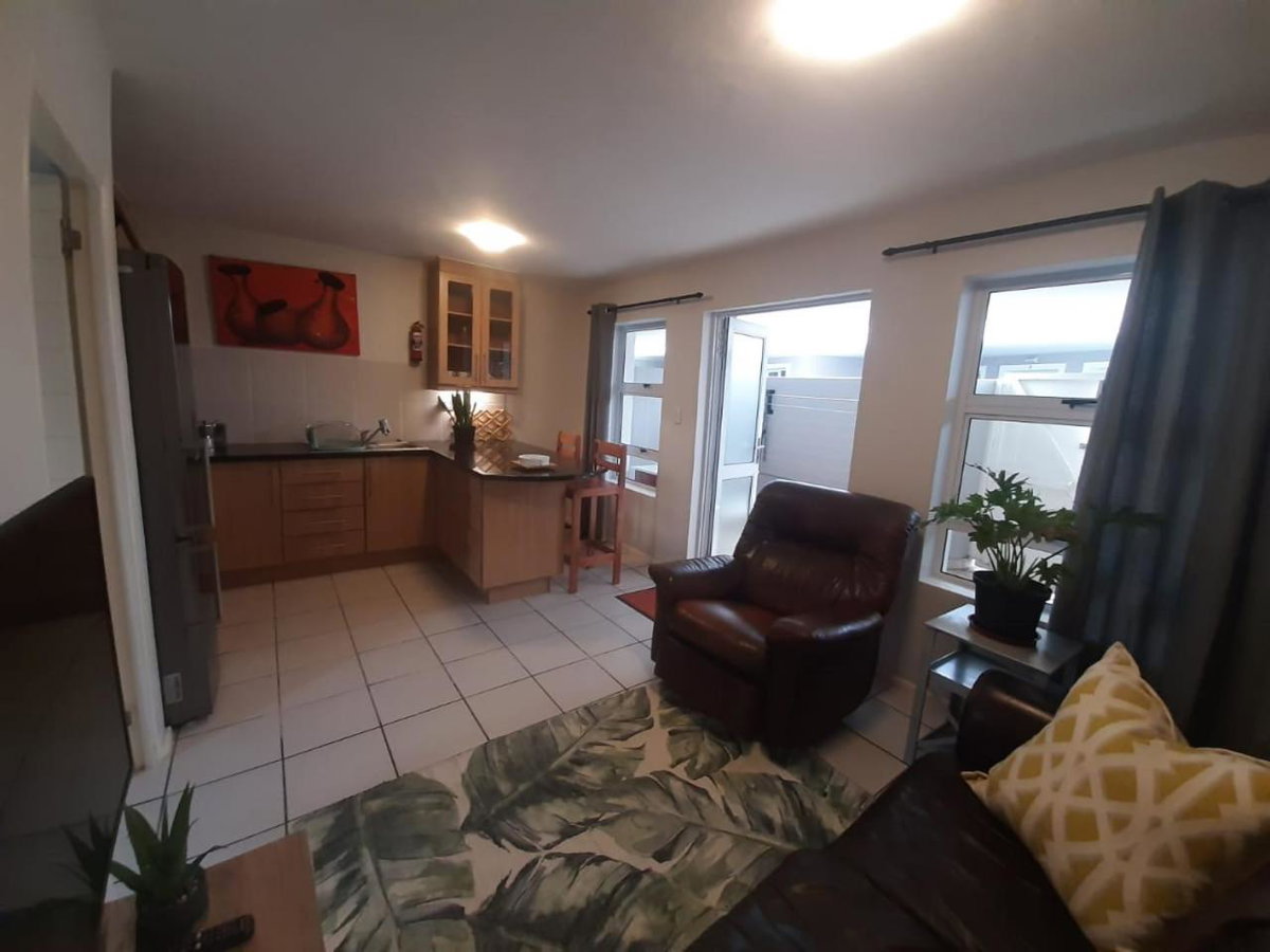 Malachite Mews - Centrally Located Cosy Apartment In Knysna, South Africa