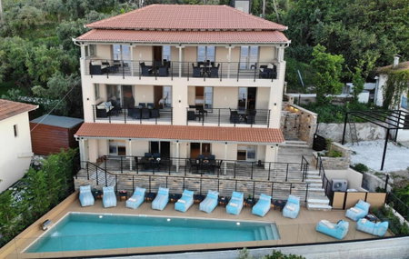 KaLLiA SUITES- CHOREFTO, Chorefto, Greece
